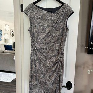 Connected Apparel Grey & White Dress Size 16